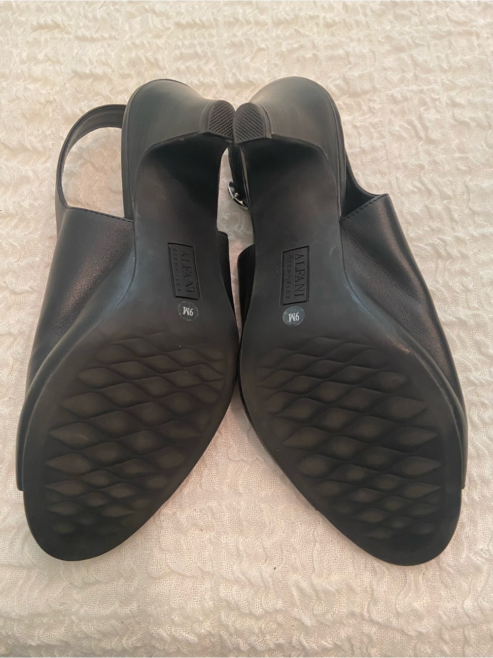 ALFANI BLACK PEEP TOE HEELED MULE SIZE 9 - Picture 6 of 9